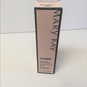 Mary Kay Matte Wear Foundation Beige 5